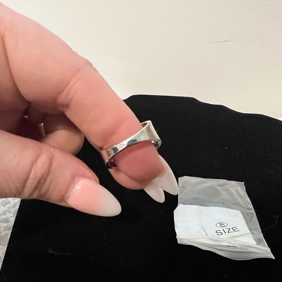 New Mom ring - Picture 3 of 4